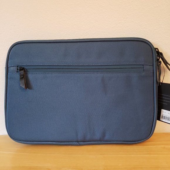 HEX Surface Pro 3 Sleeve - Picture 2 of 7